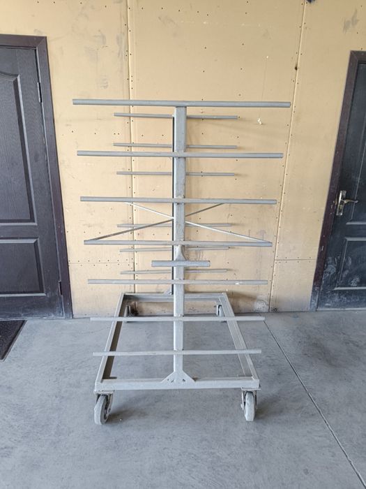 Chinni/sopol buyumlar uchun metall arava (stoyka) — harakatchan