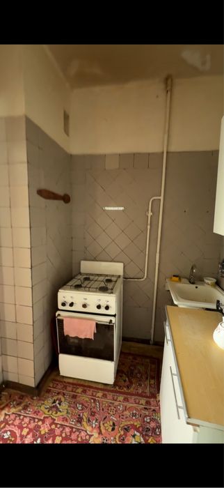 2 xonali uy sotiladi. Metro qiyot