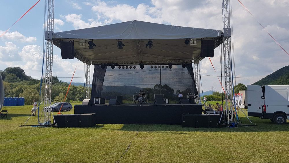 Oferta de scena, sonorizare si lumini