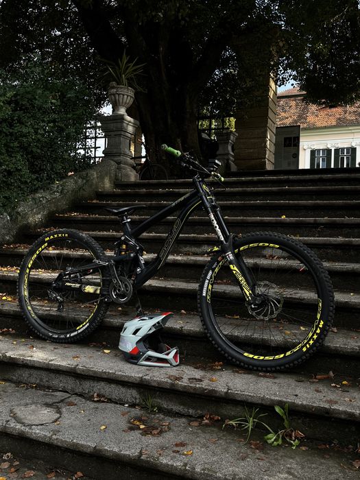 Vand/schimb bicicleta downhill solid strike