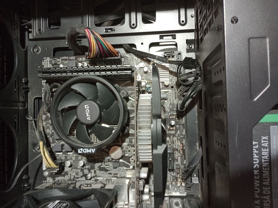 Vând pc gaming - 32gb RAM ddr4