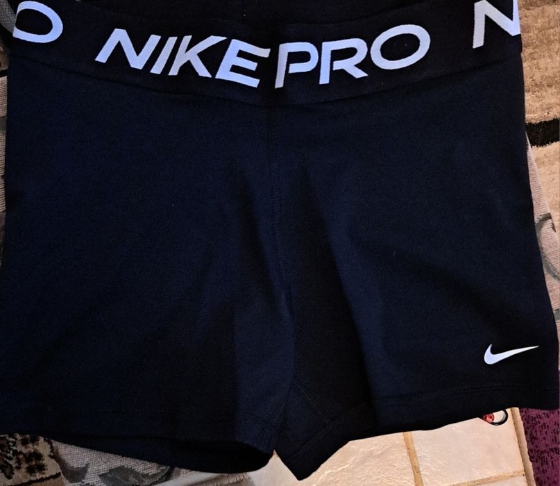 Vând boxeri Nike pro