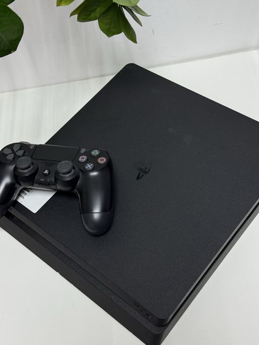 Прошитая PlayStation 4 Slim + игры