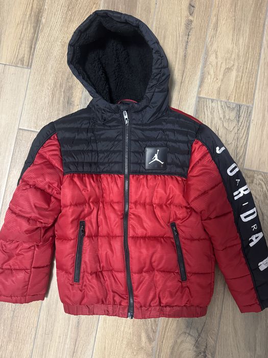 Дестко зимно яке Nike Jordan