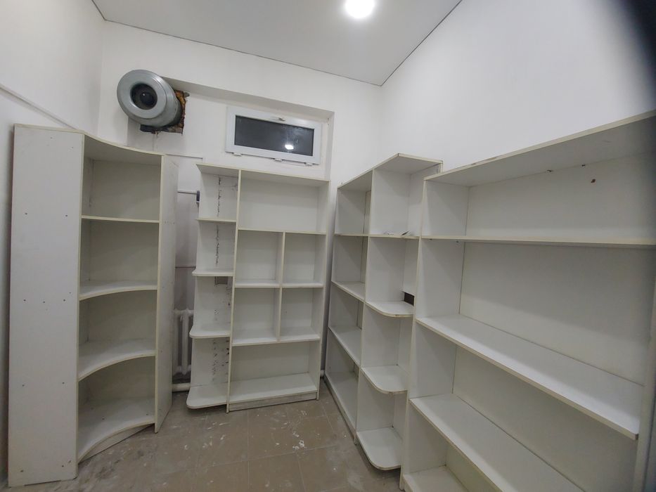 Срочно продам шкафы