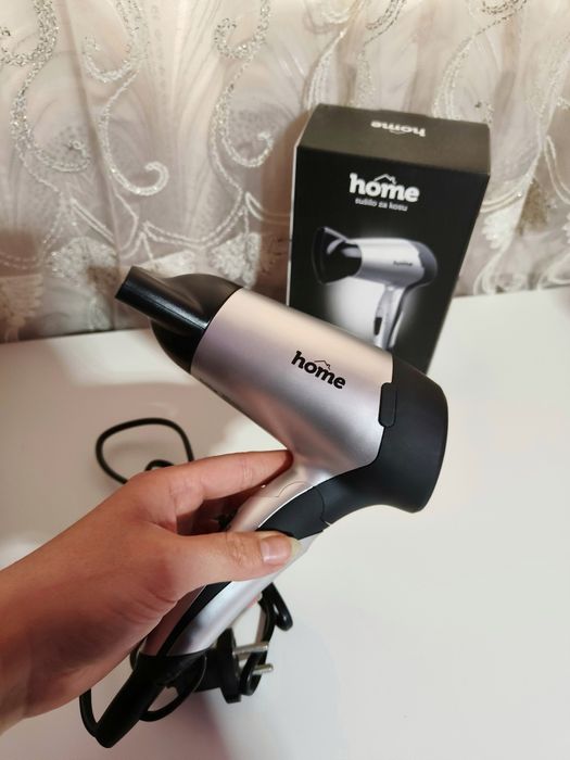 Uscător de păr pentru voiaj