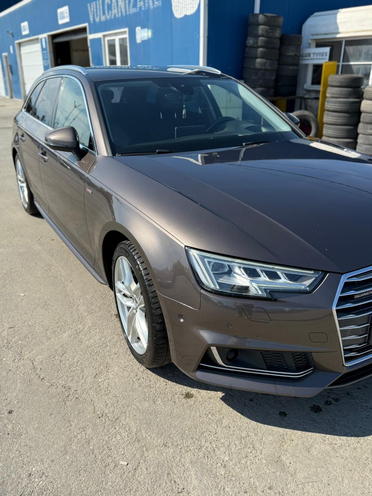 Audi A4 Avant***
