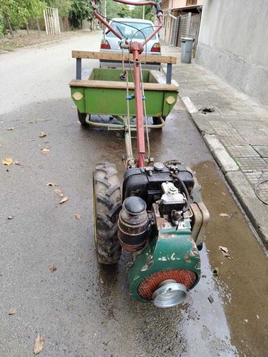 Мотокултиватор с инвентар