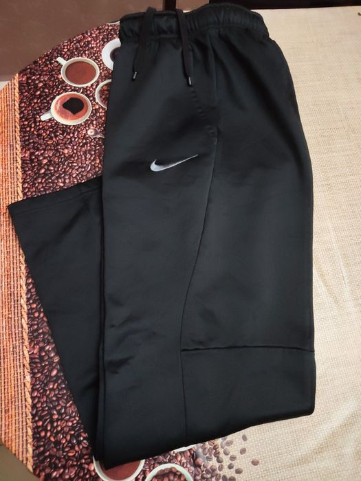 Оригинално мъжко долнище Nike.