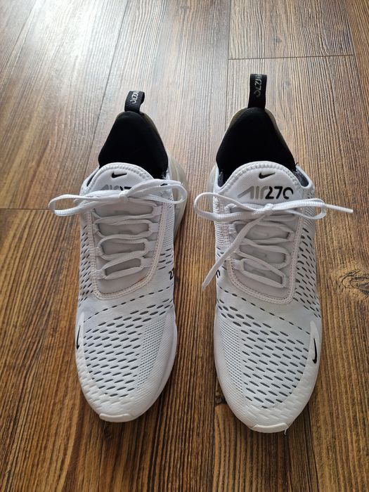 Страхотни мъжки маратонки NIKE MAX 270 , номер 45