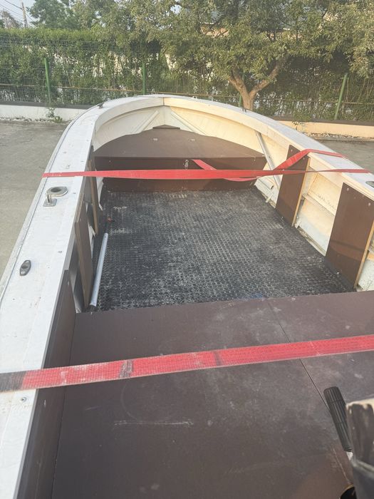 Vand barca aluminiu motor si peridoc