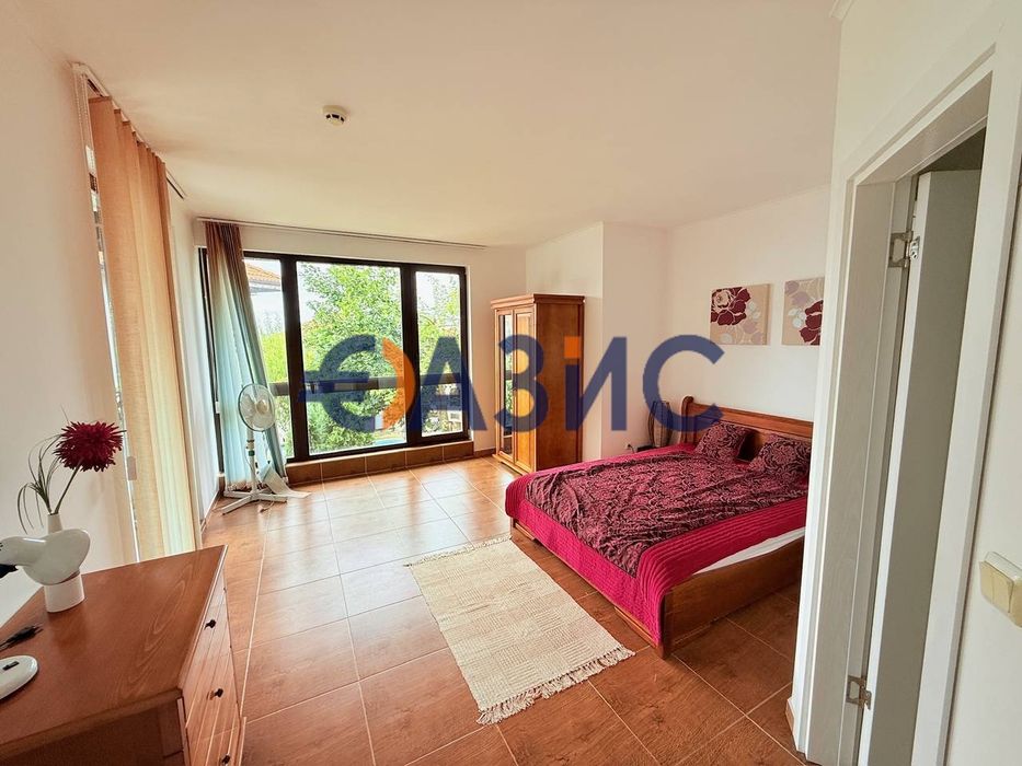 Продава се Четиристаен апартамент в с. Кошарица, Област Бургас - 133 кв.м за 835 €/кв.м - Снимка #6