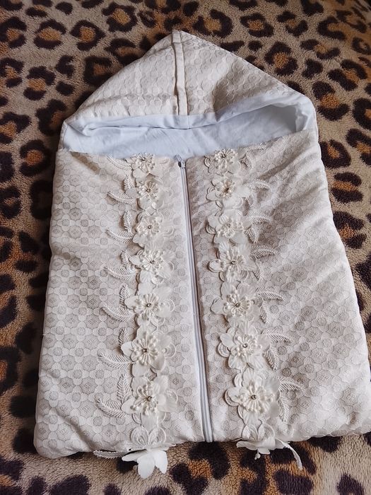 Продам конверты на выписку