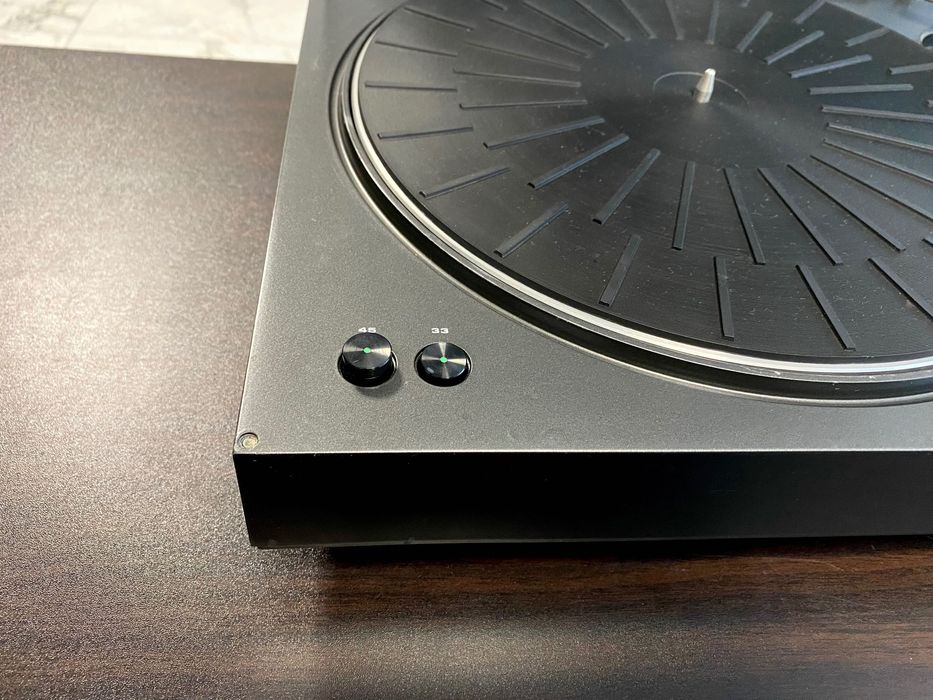 Vintage грамофон Akai