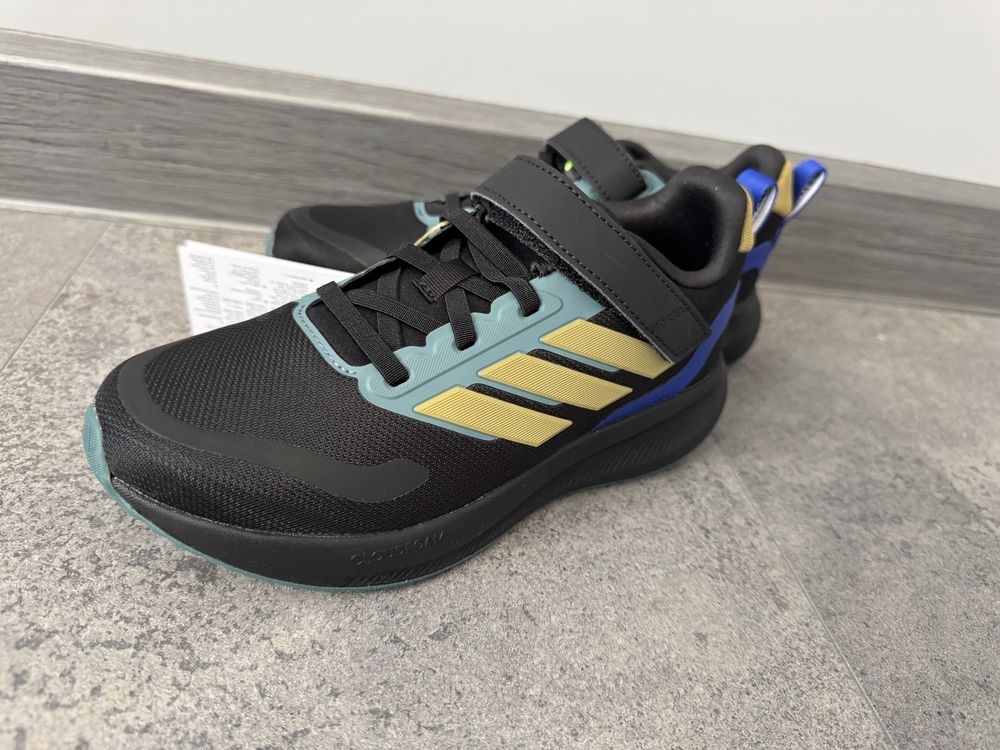 Маратонки Adidas 34 размер