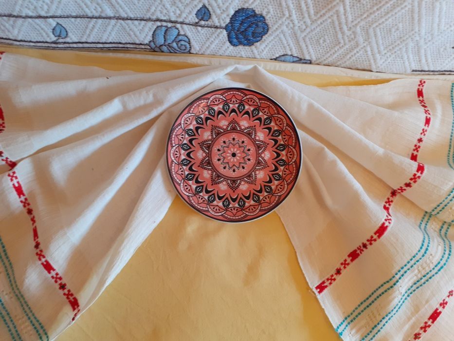 Stergar ornamental autentic,cusut la război pe pânză fina