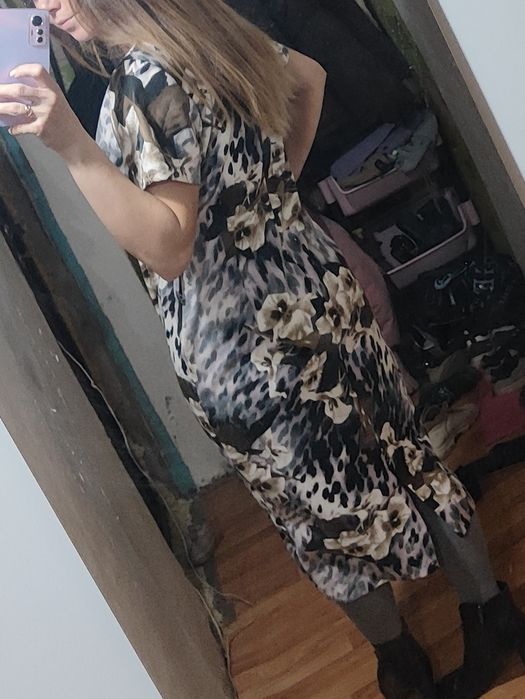 Отдам платье 50 размер