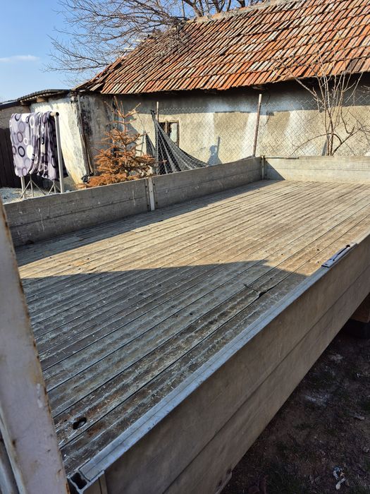 Fiat Ducato Maxi varianta lunga, an fabricație 2003
Geografie