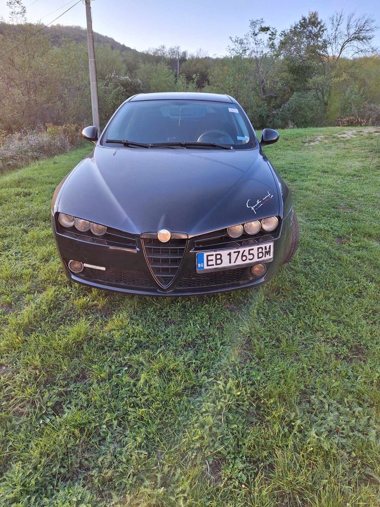 Продавам Alfa romeo 159 SW