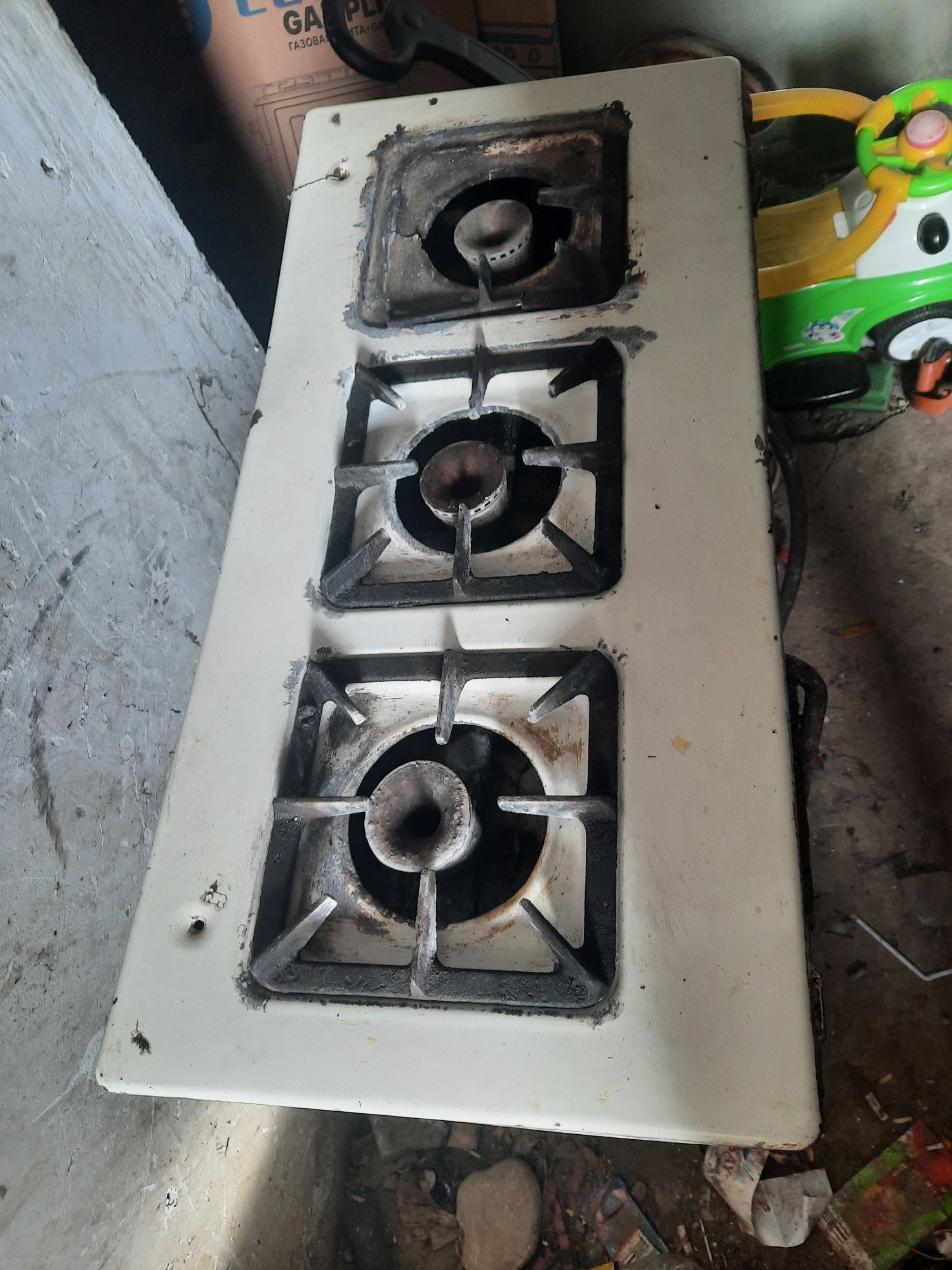Продам газовую плиту