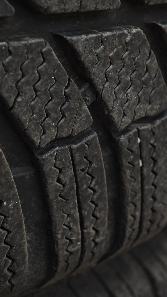 Bridgestone Blizzak LM005 – 245/50R18 104V