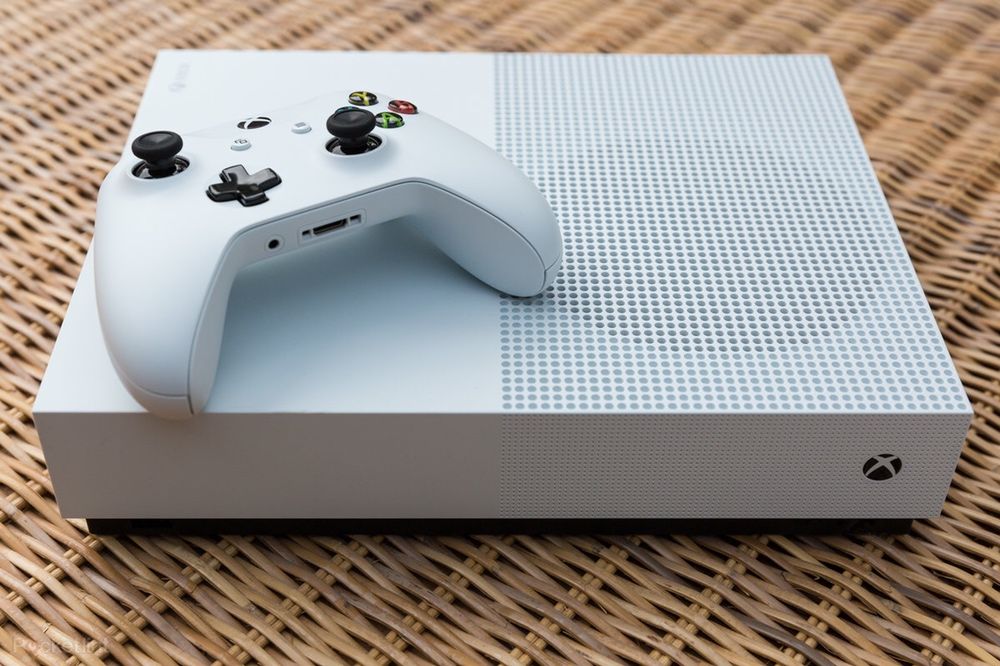 Продам срочно XBOX One S