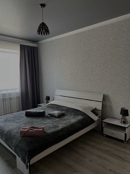 Квартира посуточно в центре города, в новостройке.