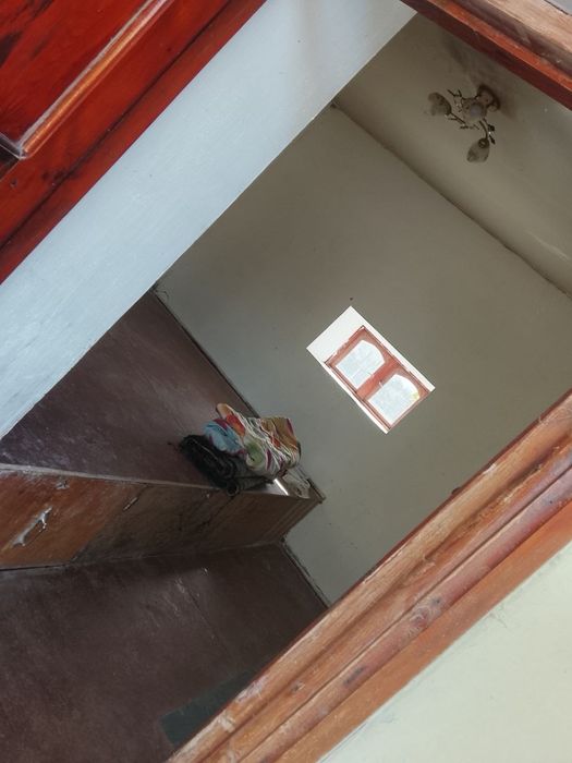 ЗОМИН яқинида  дала  ховли