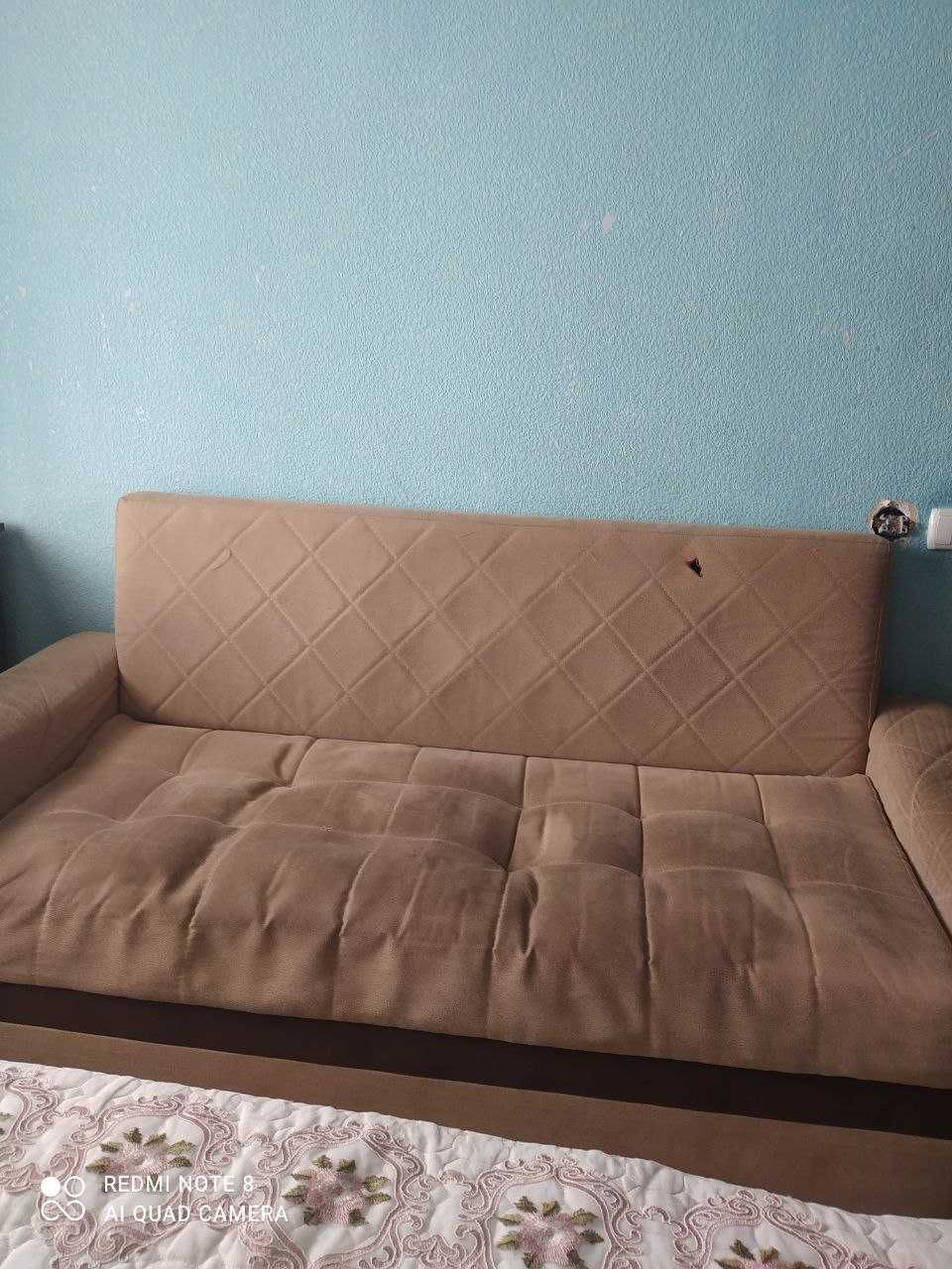 Продается мини диван