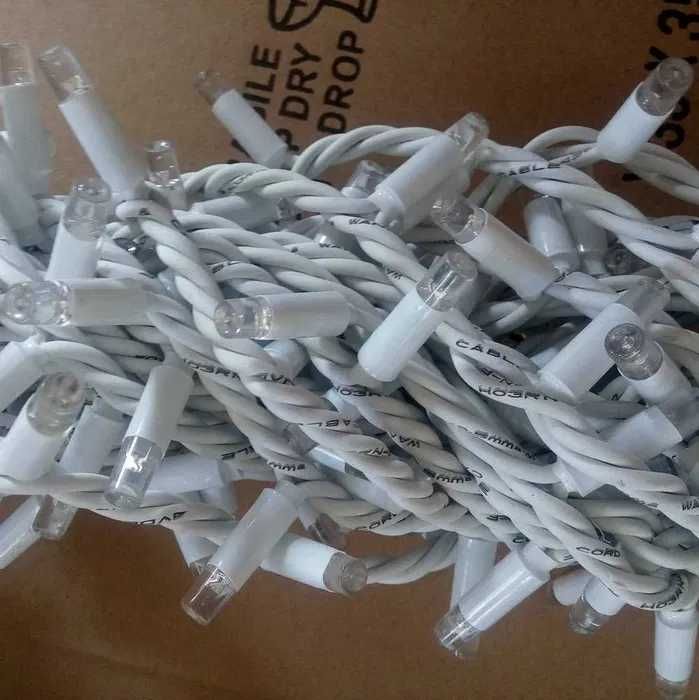 Професионални външни коледни лампички за фирми, общини, заведения и др