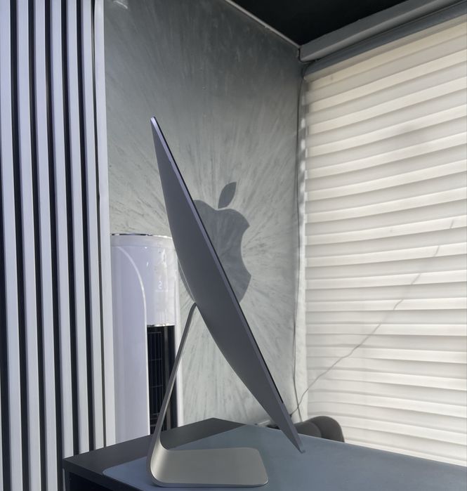 Apple iMac 2017 года 21inch в идеальном состоянии!