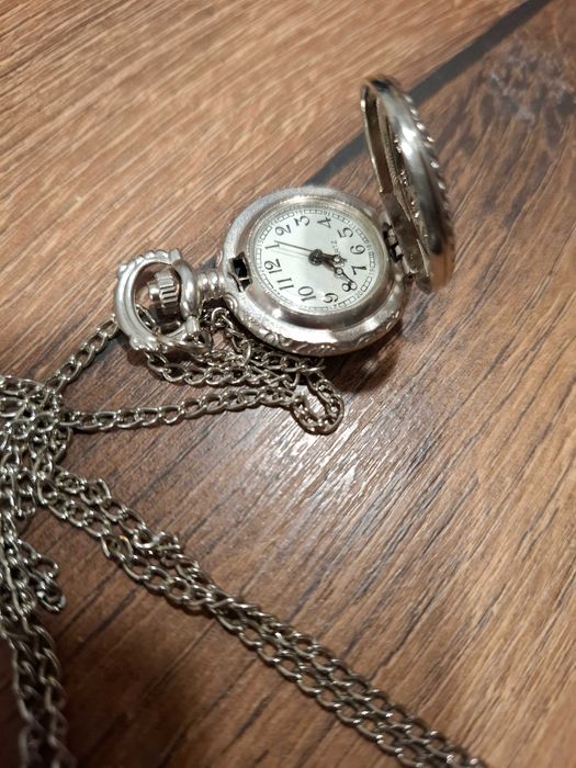 Лот дамски часовници