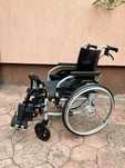 Scaun cu rotile / carucior persoane cu dizabilitati