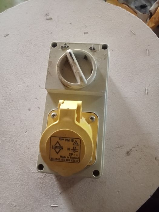 Электро рубильник мамка