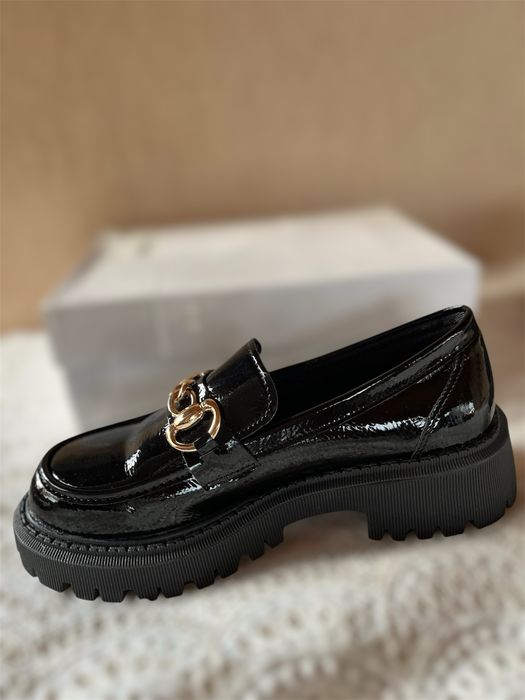 Чисто нови обувки