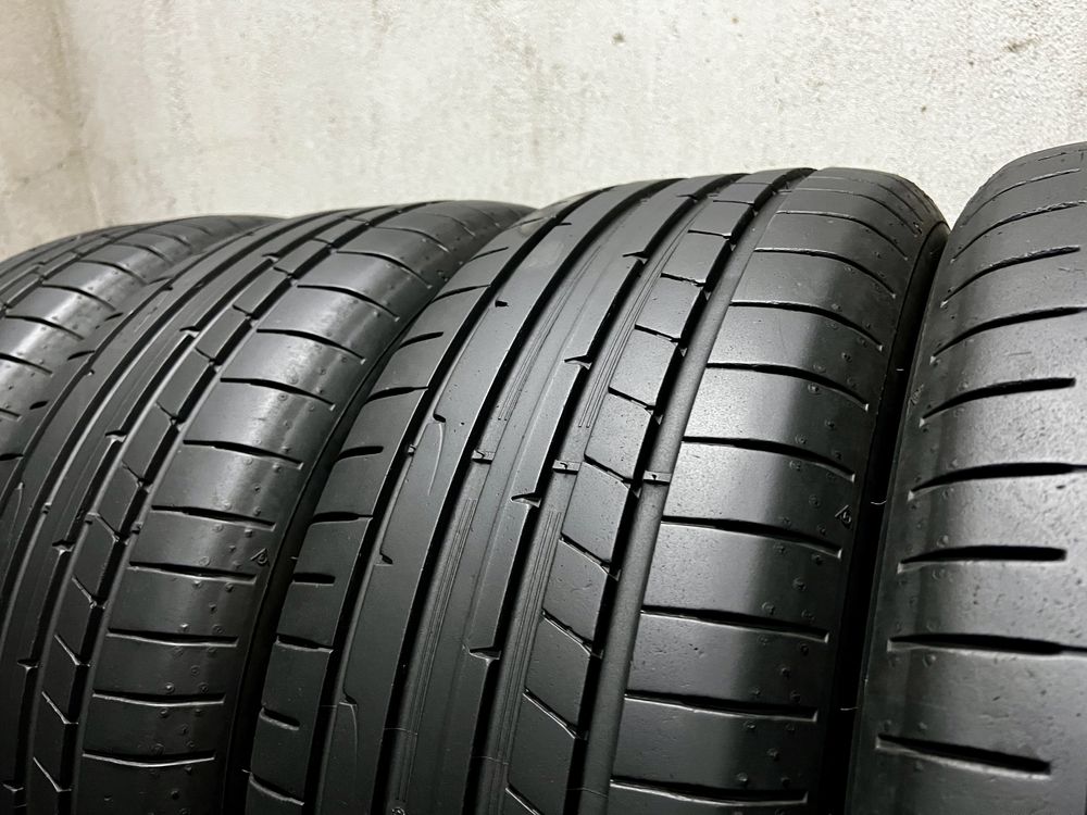 Като НОВИ 235/55/17 DUNLOP