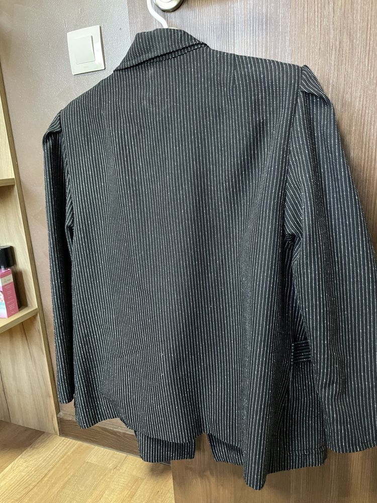 Дамско сако (черно)