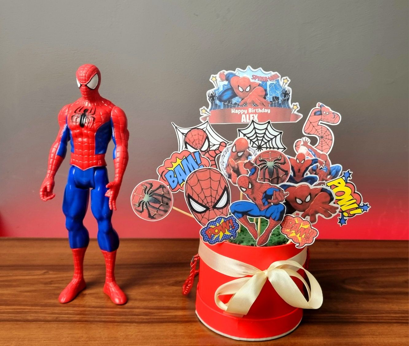 Toppere tort cu Spiderman