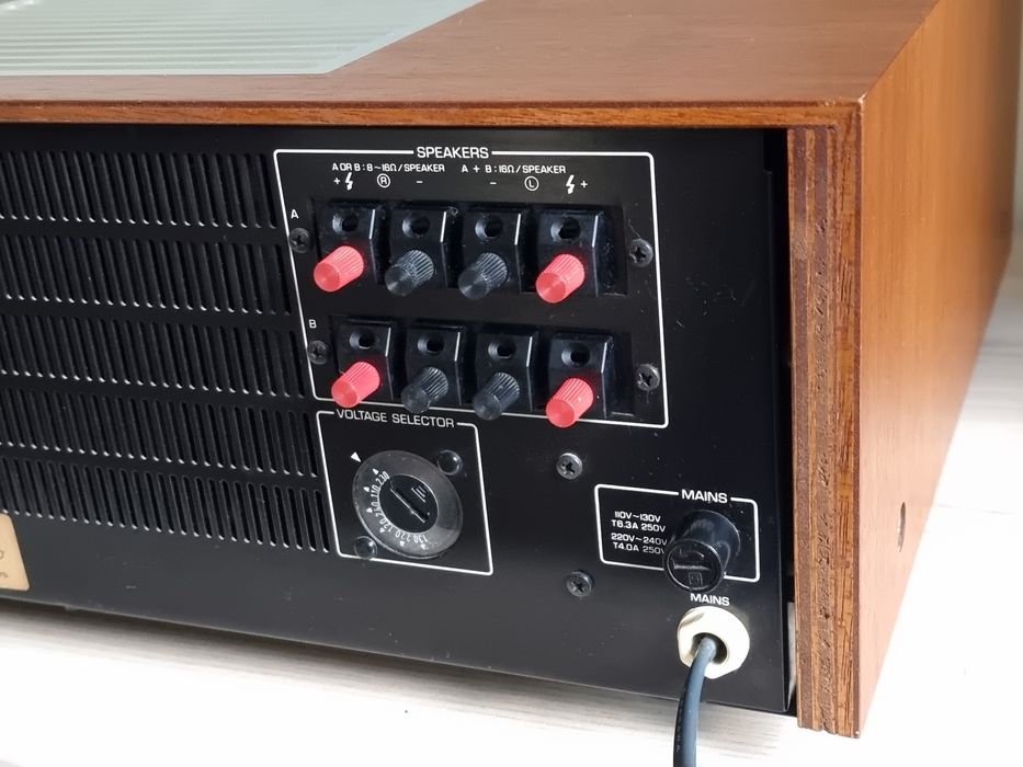 YAMAHA CA-2010 Natural Sound Integrated Stereo Amplifier