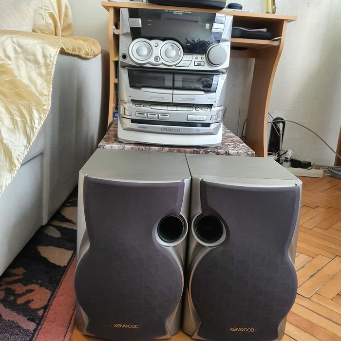 Продавам аудио система KENWOOD
