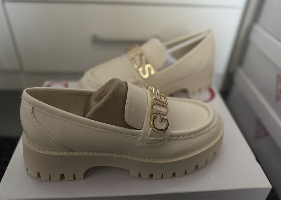 Pantofi Guess,de damă