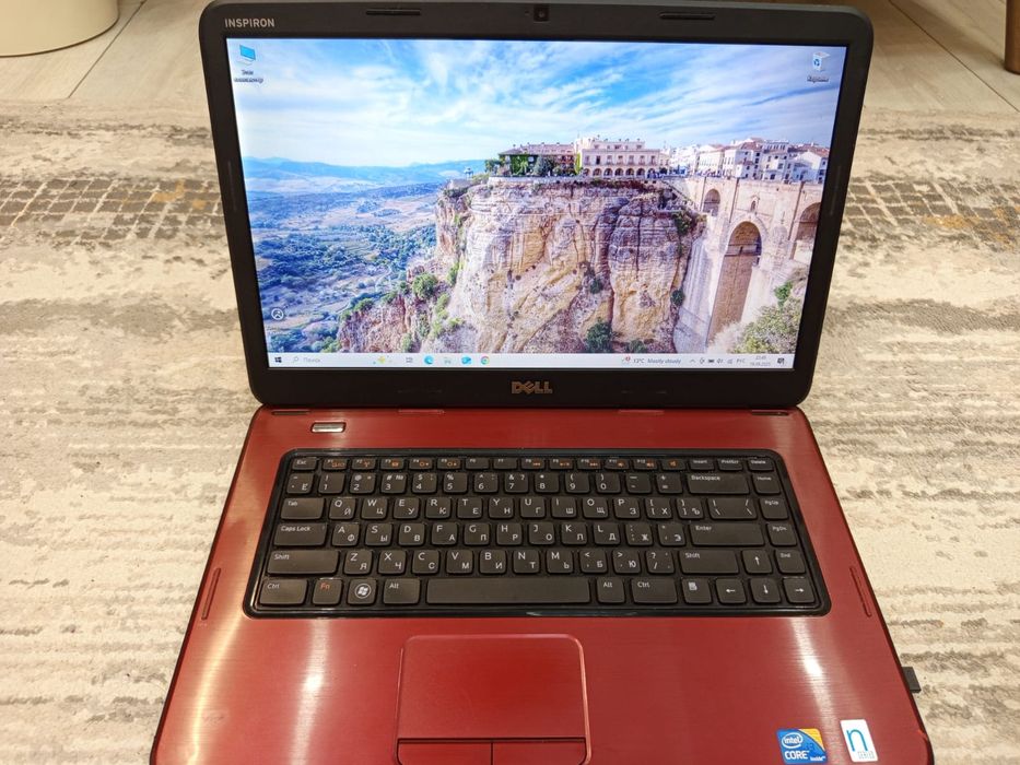 Рабочий ноутбук Dell Inspiron N5040 • Core i3 • SSD 120GB + HDD 298GB