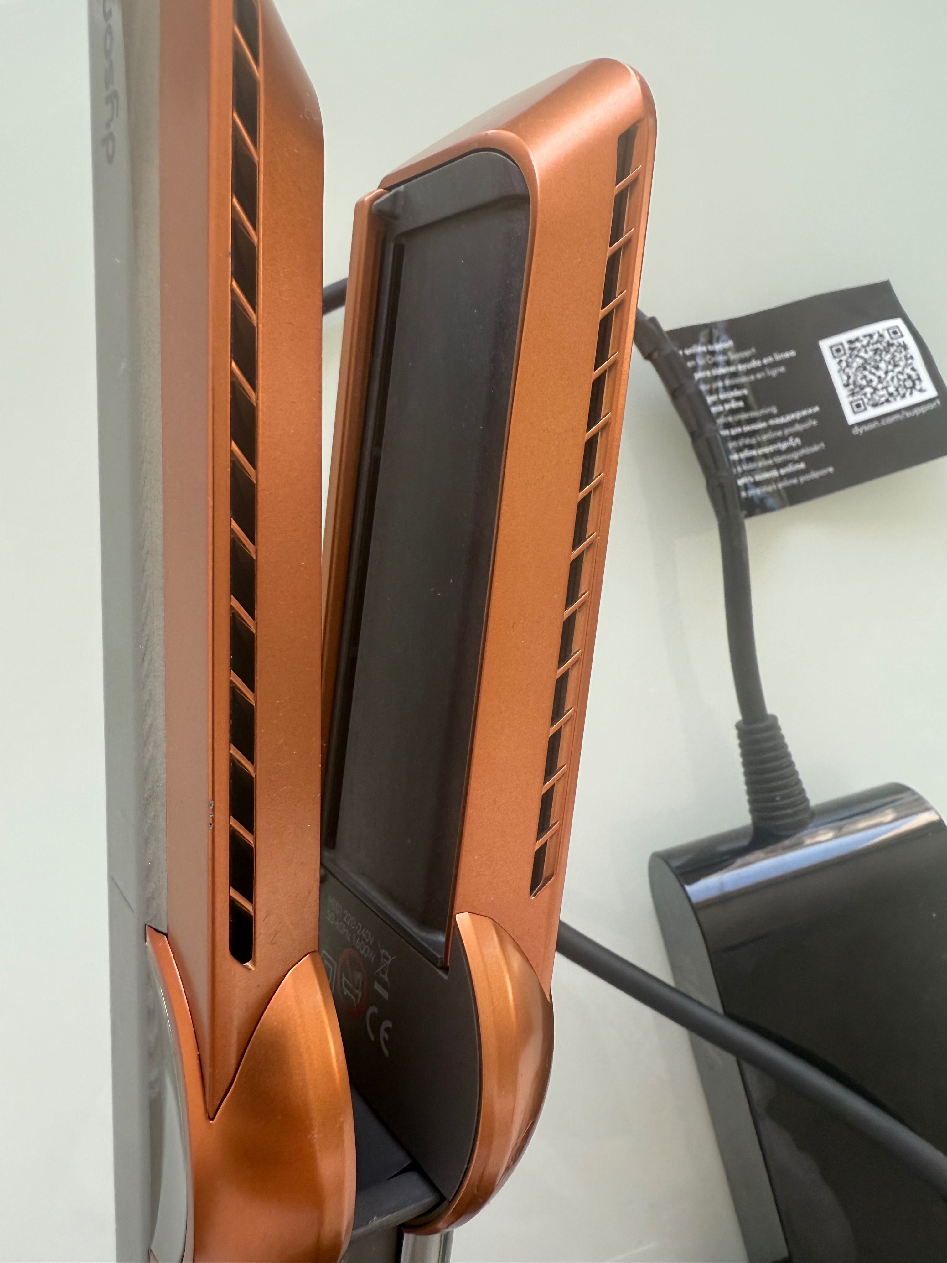 Aparat îndreptat părul Dyson airstrait