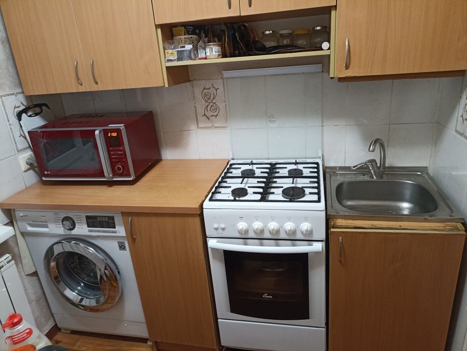 Продам ухонные шкафы