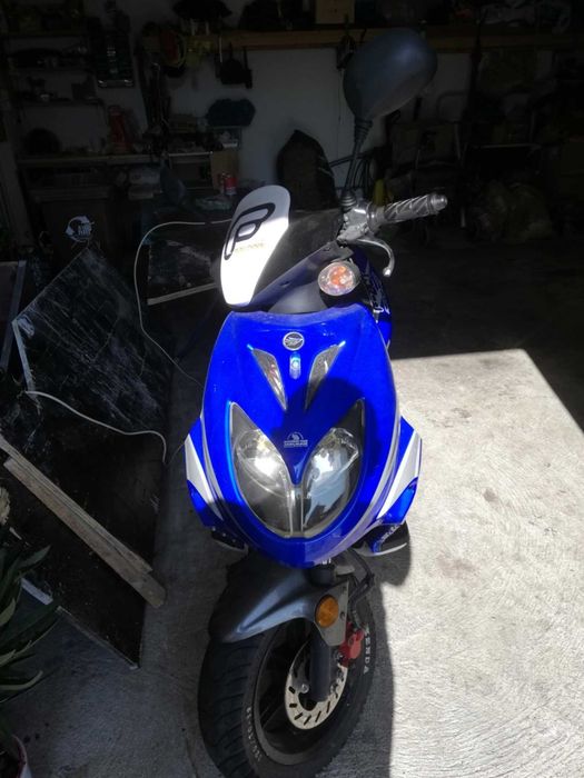 Scuter în stare foarte bună cu motor refăcut 0 km!