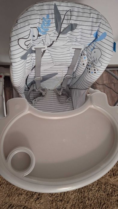 Scaun de masa Baby design
