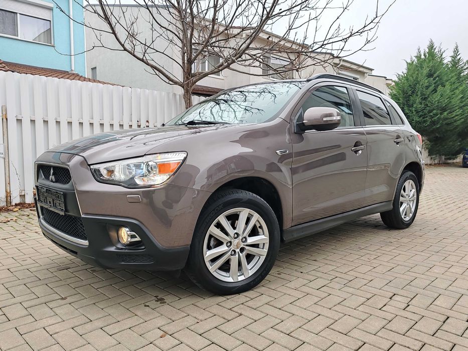 Mitshubishi ASX 1.8DiEuro5NaviPieleXenonPanoramicCmrMasalierInczScaune