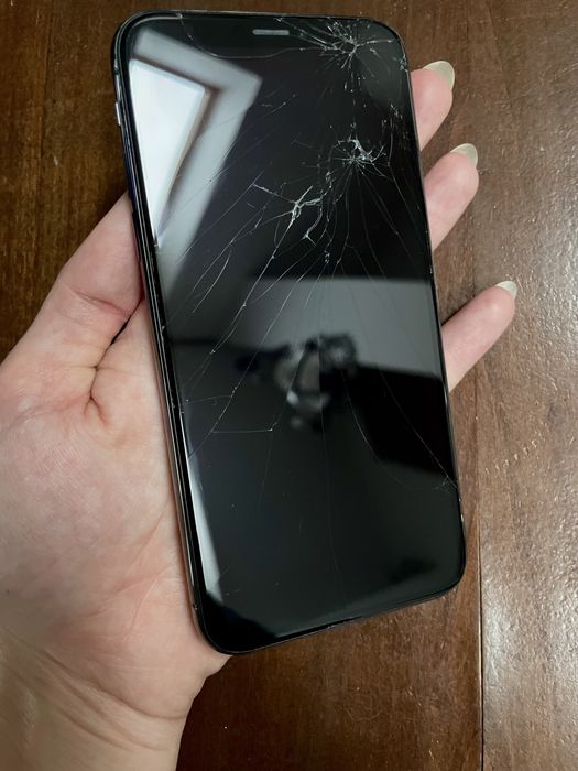 Iphone XS 64GB perfect functional cu ecran fisurat