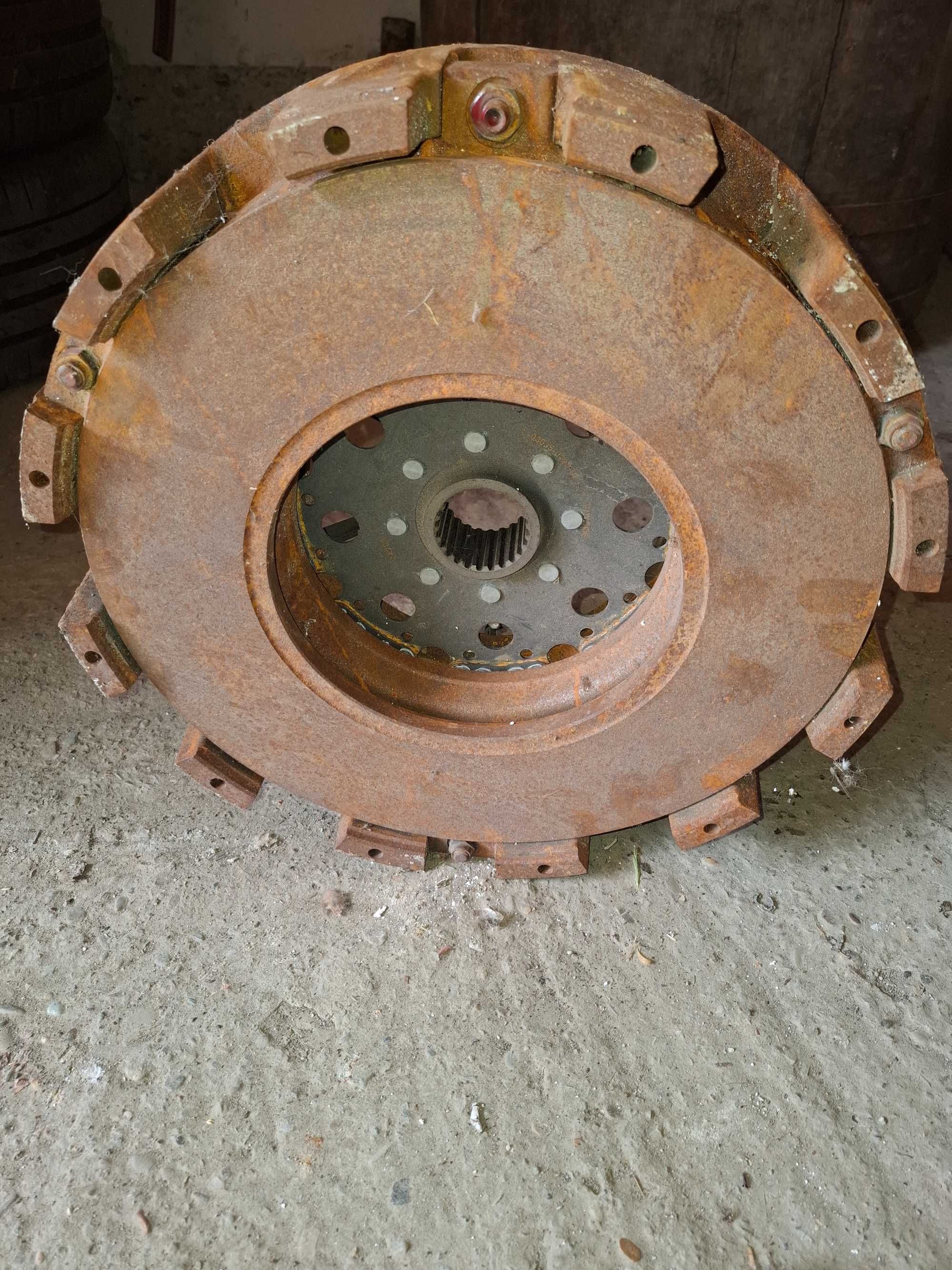 Ambreiaj tractor case