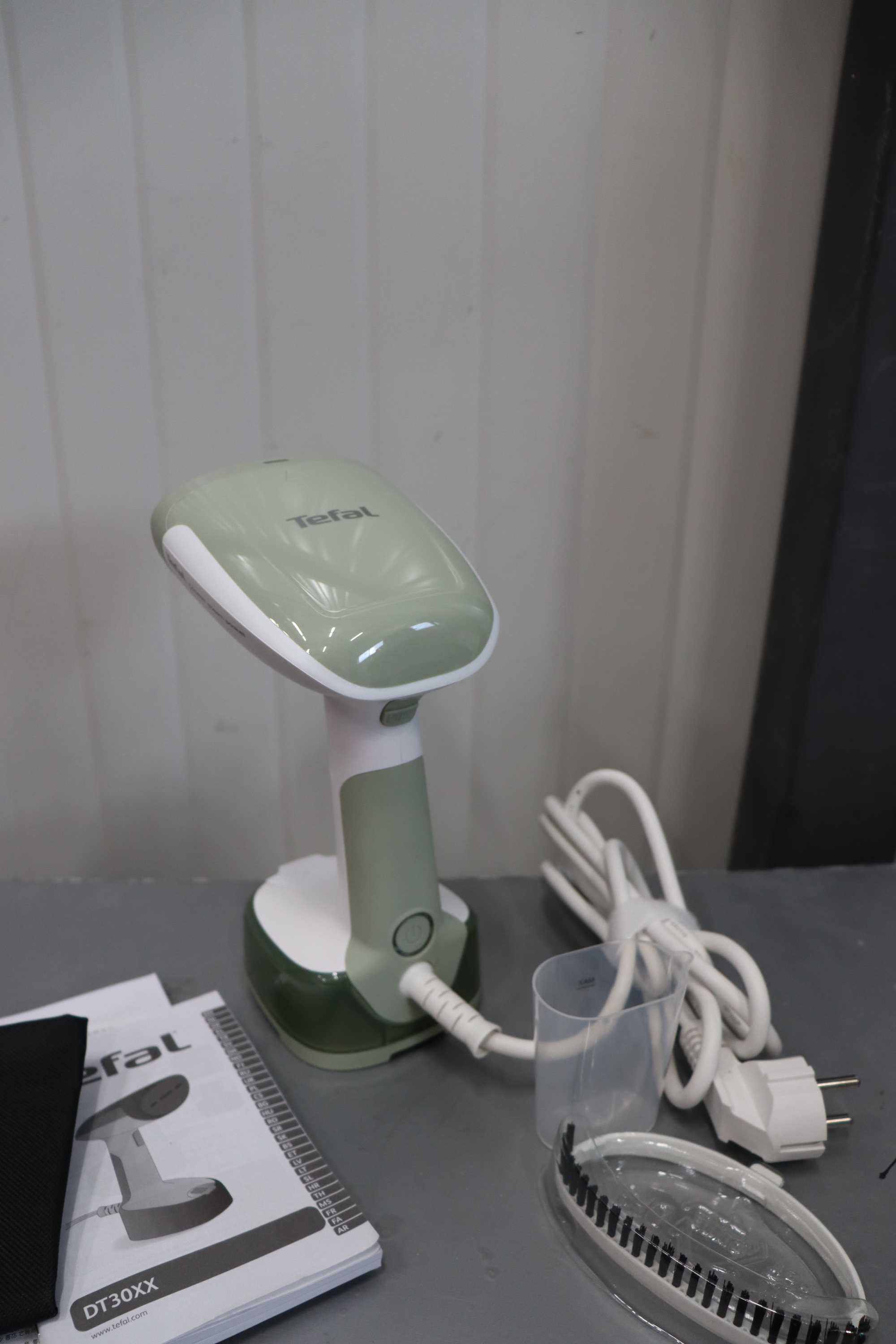 Вертикална парна ютия Tefal Access Steam Pocket, 1300W,